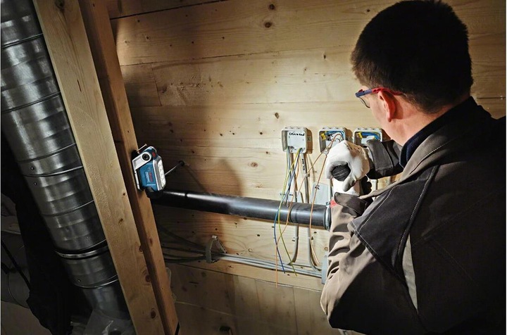 Actual product image Bosch Professional Gli 10.8v (330 lm)
