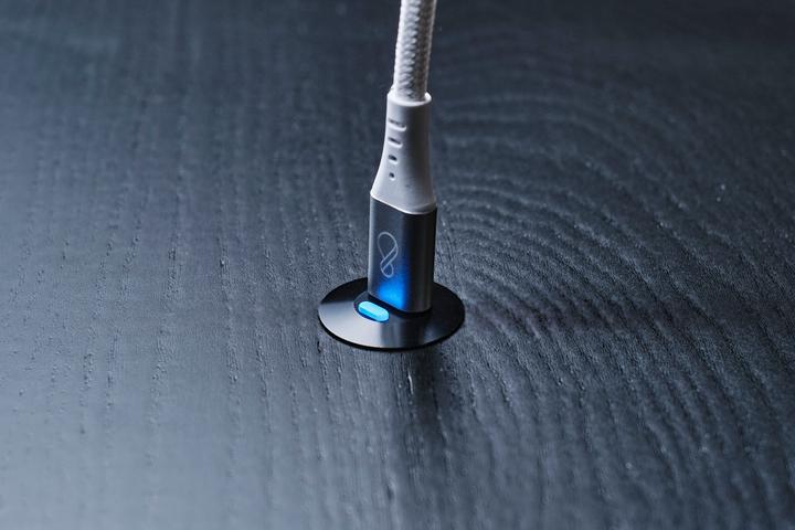 Actual product image Ochno Socket with RGB Button - USB-C outlet w. locking screw 1m cable in Black (1 m, USB 3.2 Gen 2)