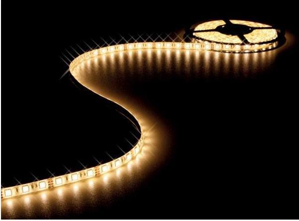 Produktbild Velleman FLEXIBLER LED-STREIFEN - WARMWEIss - 300 LEDs - 5 m - 12 V (Warmweiss, 500 cm, Indoor)