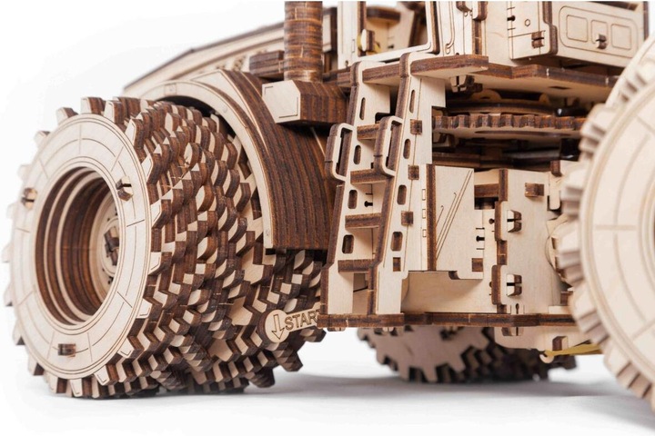 Produktbild Eco Wood Art Kirovets K-7M Traktor