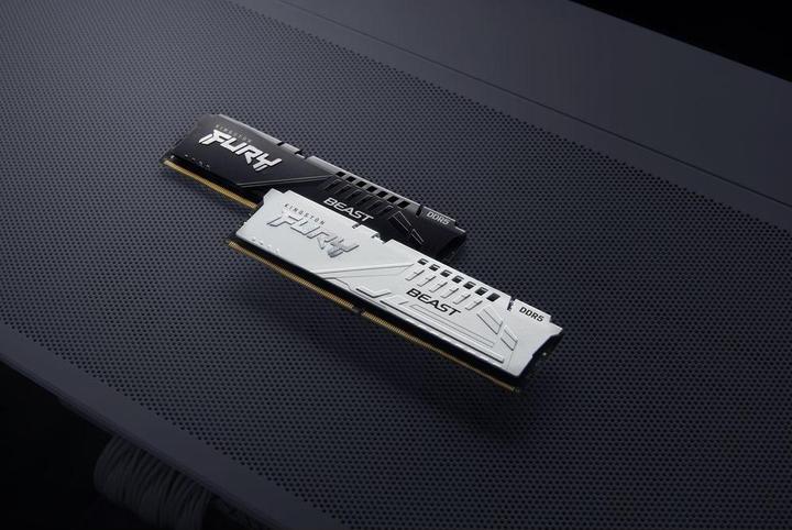 Produktbild Kingston D5 32GB 6000-36 Beast EXPO wh KFY AMD EXPO (1 x 32GB, 6000 MHz, DDR5-RAM, DIMM)