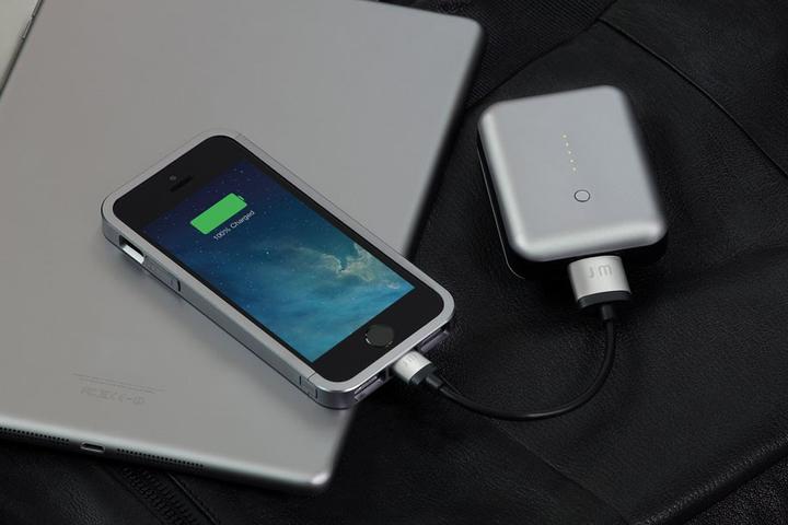 Actual product image Just Mobile AluFrame (Apple iPhone 5, Apple iPhone 5s)