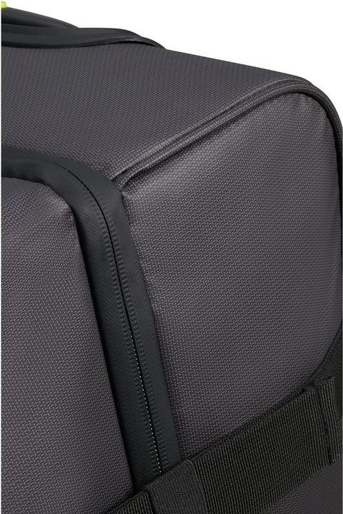 Actual product image American Crew Urban Track Duffle/Wh L Coated (116 l)