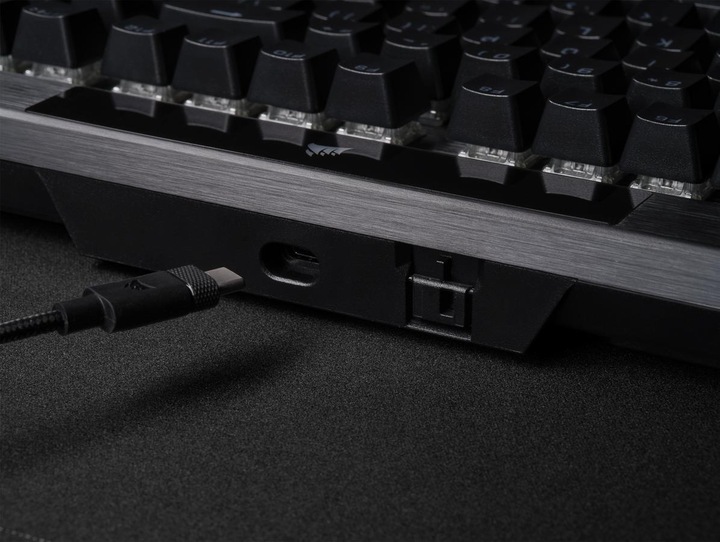 Actual product image Corsair K70 Pro (CH, Cable)