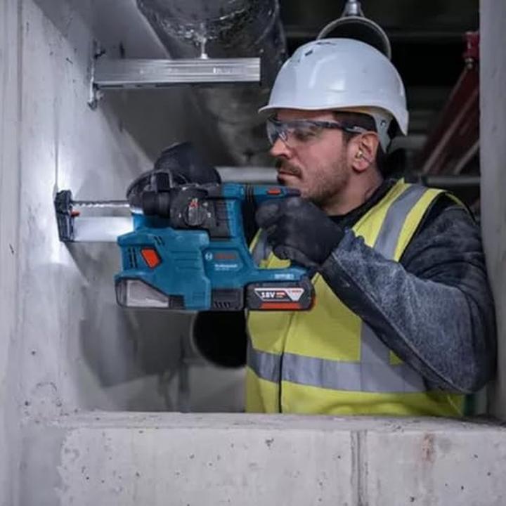 Image du produit Bosch Professional Marteau perforateur sans fil avec SDS plus GBH 18V-22, L-BOXX, sans bloc batterie (Fonctionnement sur batterie)