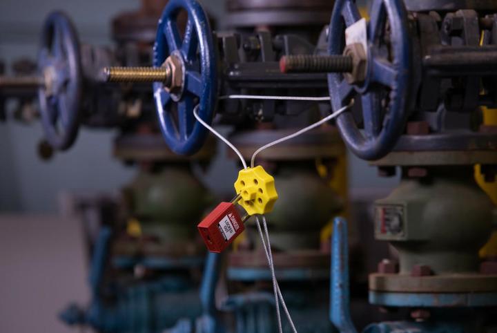 Produktbild Brady Spin-System für zusätzliche Sicherheit, Vorrichtung, Werkzeug und 1.50 m-Kabel, Glasfaserverstärkt