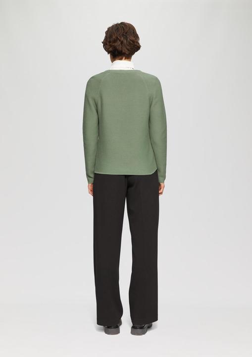 Produktbild S.Oliver Strickpullover Gerippter Strickpullover aus Baumwollmix mit V-Ausschnitt (48)