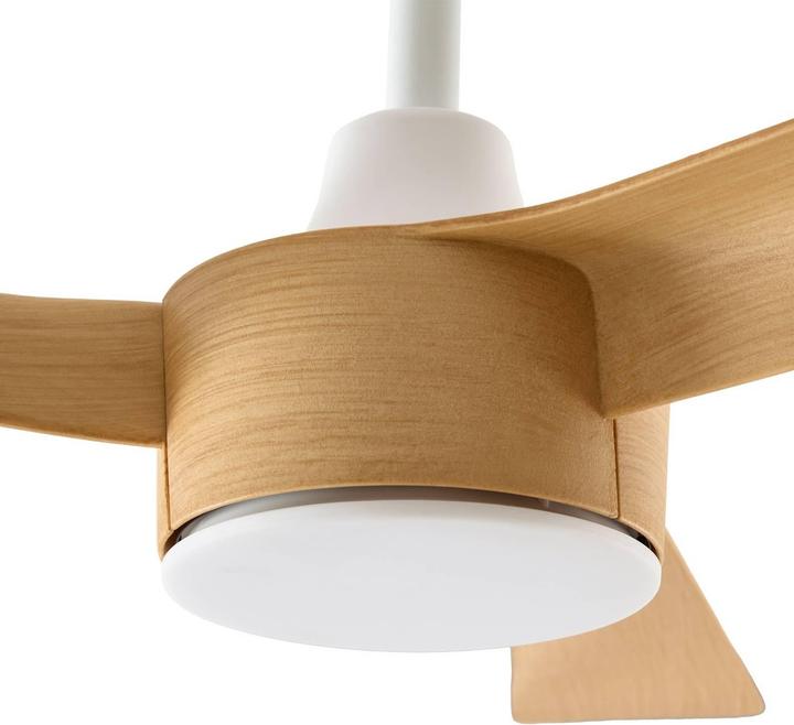Produktbild Lucande LED-Deckenventilator Airona, weiss/holz DC leise dim. (46 dB)