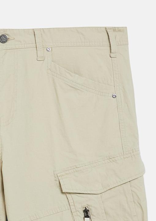 Image du produit s.Oliver Strukturierte Bermuda mit Cargo-Taschen (44)