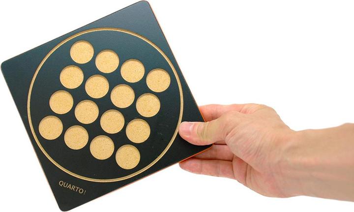Actual product image Gigamic Quarto Mini (German, French, Italian, English)