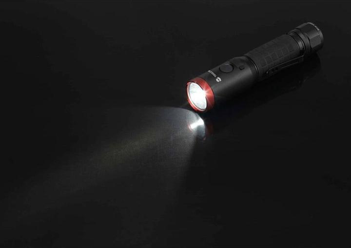 Image du produit Toolcraft Lampe à main LED réglable, avec support magnétique, avec clip ceinture Li-Ion (13.80 cm, 1000 lm)