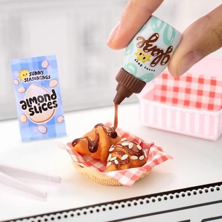 Actual product image MGA Make It Mini Foods: Cafe in PDQ Series 4