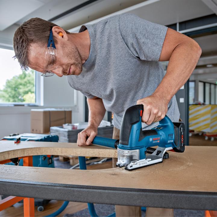 Actual product image Bosch Professional GST 18V-15 BC