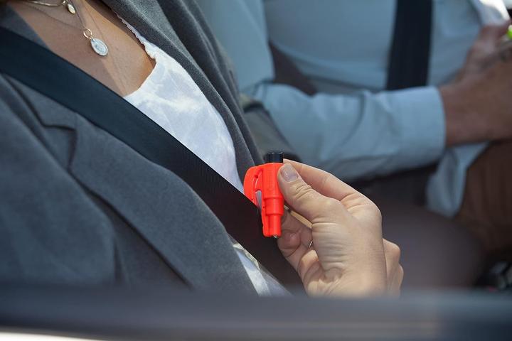 Actual product image Resqme Emergency Tool
