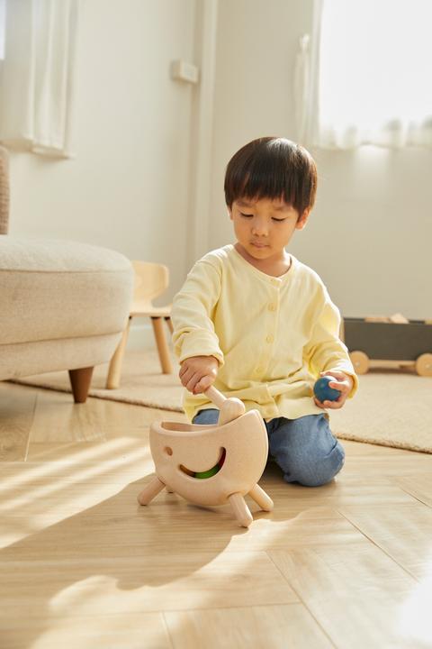 Actual product image Plantoys Hammer game Miracle