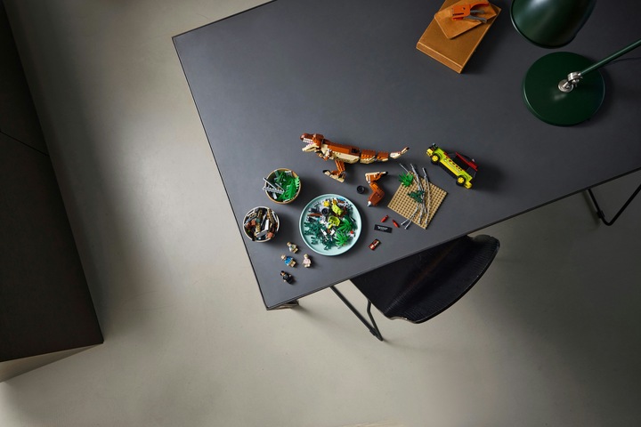 Immagine prodotto LEGO L'epidemia del T. Rex (76956, Set LEGO rari)
