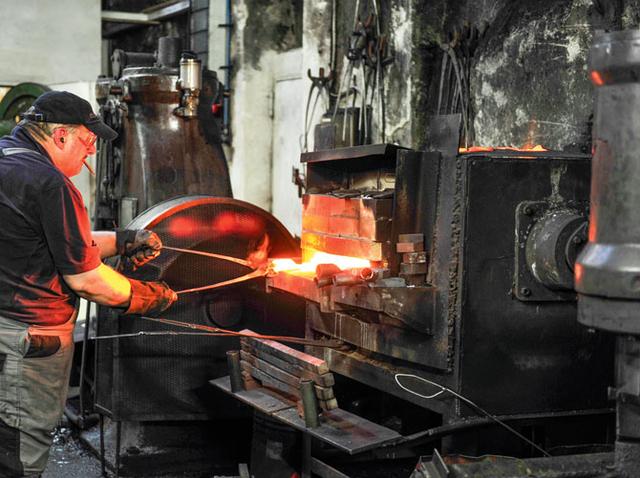 Produktbild Krumpholz Gartenhacke, Herzblatt