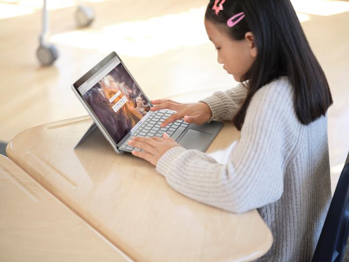 Produktbild Microsoft Surface Go 3 LTE for business (10.50", Intel Core I3-10100Y, 8 GB, 256 GB, Ohne Tastaturlayout)