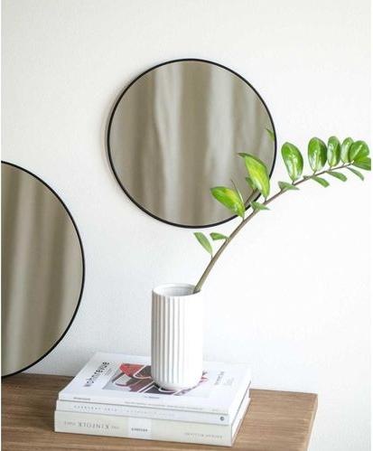Actual product image Esmée Round wall mirror (Ø 30 cm)