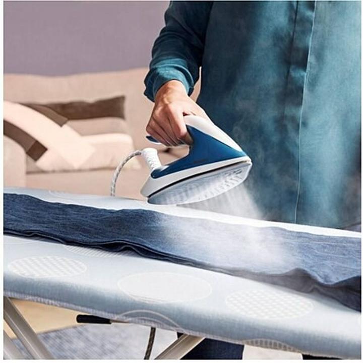 Image du produit Philips PerfectCare Compact Essential GC6815/20 (2400 W, 360 g/min)