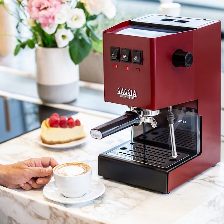 Actual product image Gaggia Classic EVO Red RI9481/12