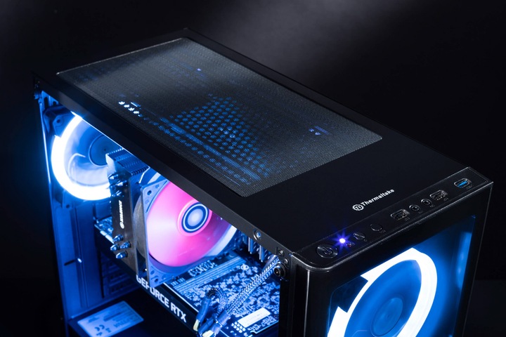 Produktbild Captiva G15IG 19V2 (Intel Core i5-9400F, 16 GB, 240 GB, GeForce RTX 2080 Super)