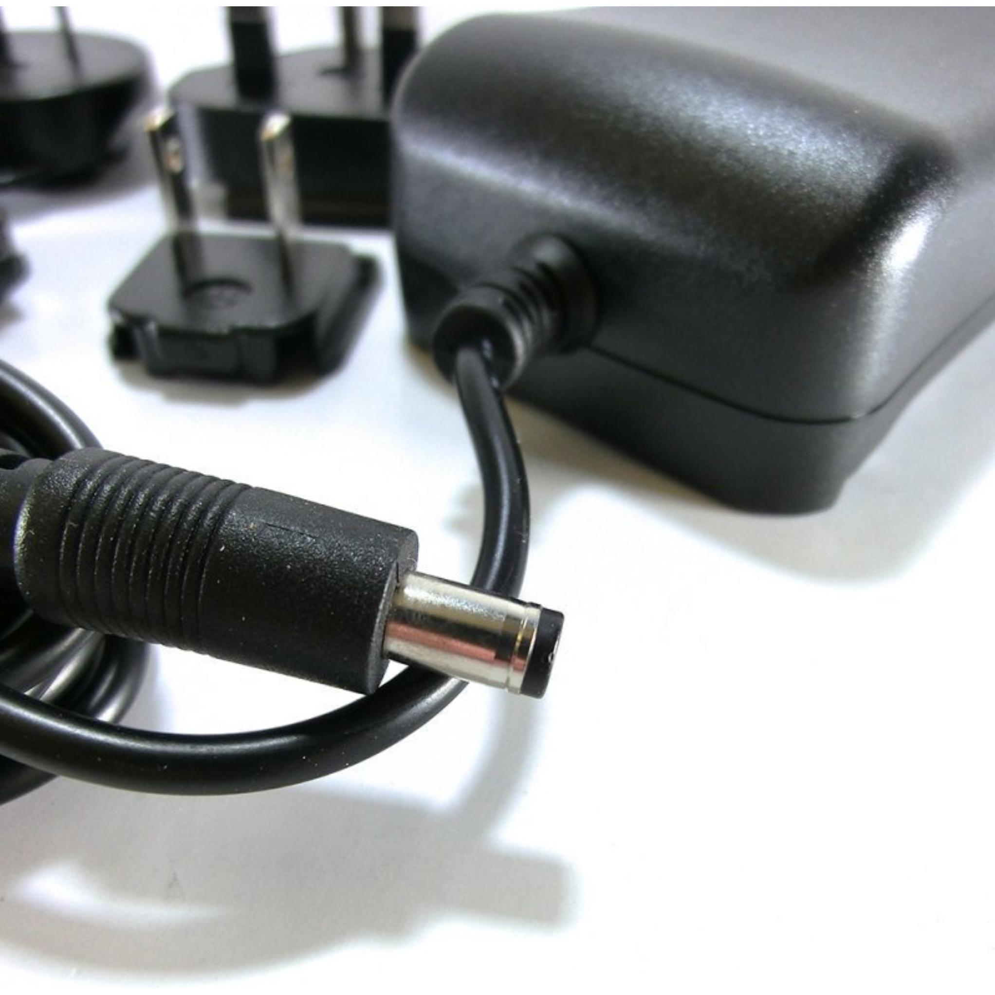 Blackmagic Alimentazione per HyperdeckStudio / UltraStudio / SmartView Duo / Cinema Camera, Alimentatore fotocamera, Nero