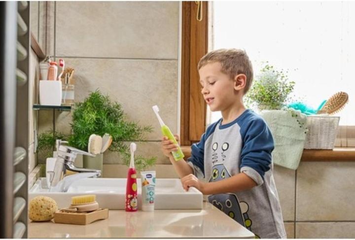 Actual product image Chicco Electric toothbrush, PANDA - 3Y+ - With replaceable battery (Oscillating toothbrush)