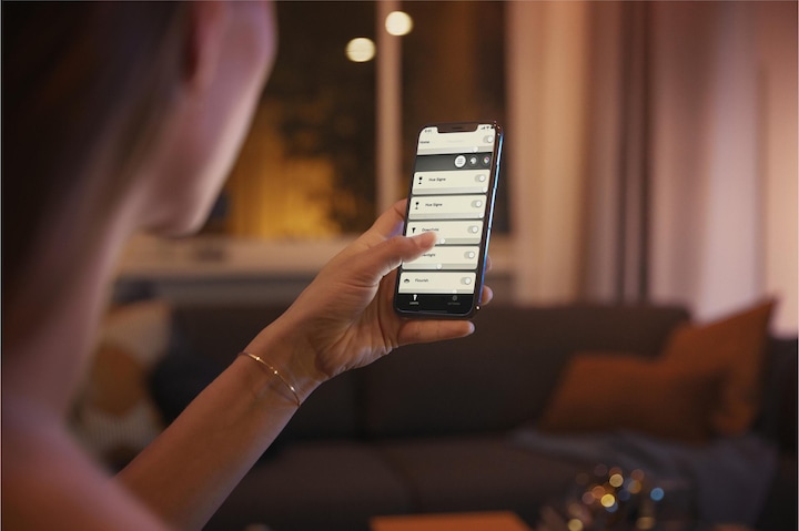 Actual product image Philips Hue White Ambiance (E27, 6 W, 570 lm, 4 x, F)