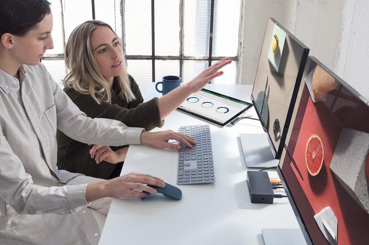 Productafbeelding Microsoft Surface Dock (Docking Port, 8 Havens)