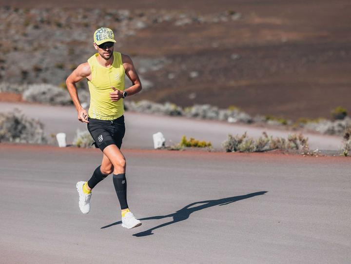 Actual product image Compressport Pro Racing Singlet M (S)