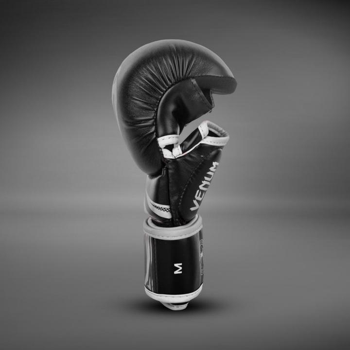 Image du produit Venum Challenger 3.0 (8 OZ, L, XL)