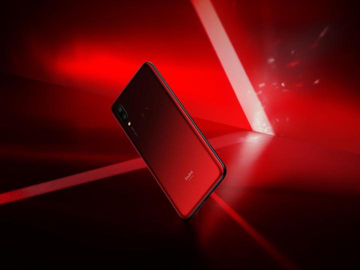 Immagine prodotto Xiaomi Redmi 7 (32 GB, Red, 6.26", Doppia SIM Ibrida, 12 Mpx, 4G)