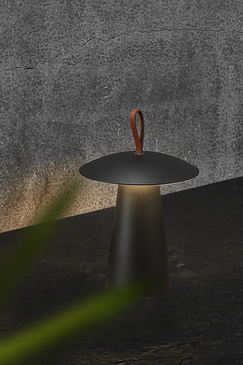 Actual product image Nordlux Ara LED mobile light USB 2W IP54 black warm white (190 lm)