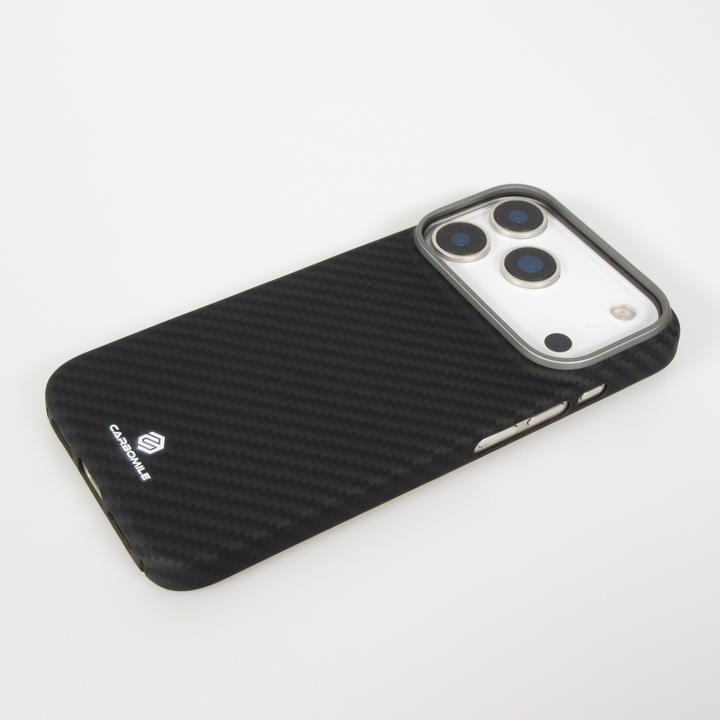 Image du produit Carbomile Coque case de protection en fibre de carbone aramide véritable (Apple iPhone 17 Pro)