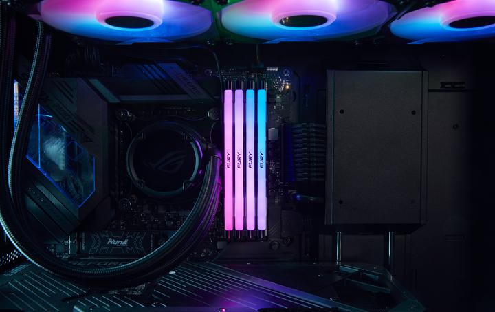 Produktbild Kingston 48GB 8000MT/s DDR5 CL38 DIMM Kit of 2 FURY Renegade RGB Silver (2 x 24GB, 8000 MHz, DDR5-RAM, DIMM)