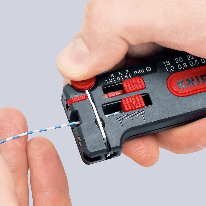 Productafbeelding Knipex Puntige combinatietang 08 21 145 (150 mm)