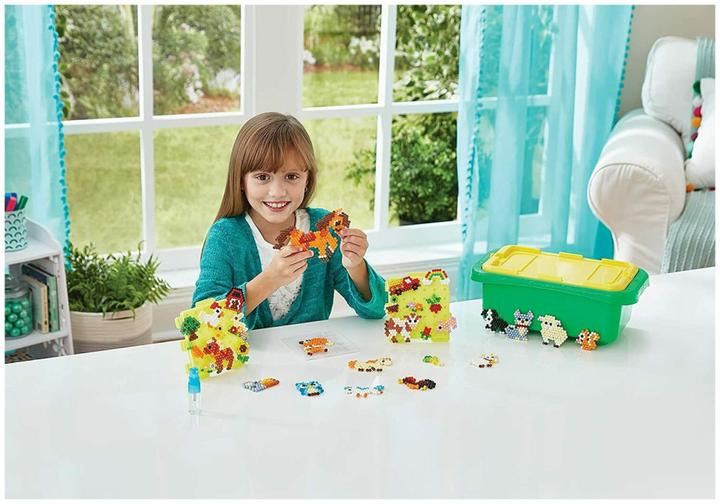 Actual product image Aquabeads Mega Box Farm