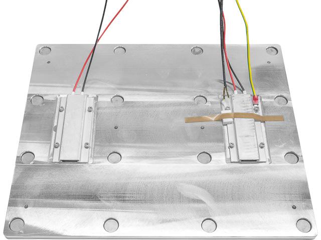 Produktbild FlashForge Creator 3 Pro 220v Build Plate Heating B 3d Zubehoer (Filamentüberwachungssystem)
