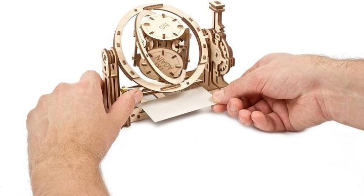 Actual product image Ugears random generator