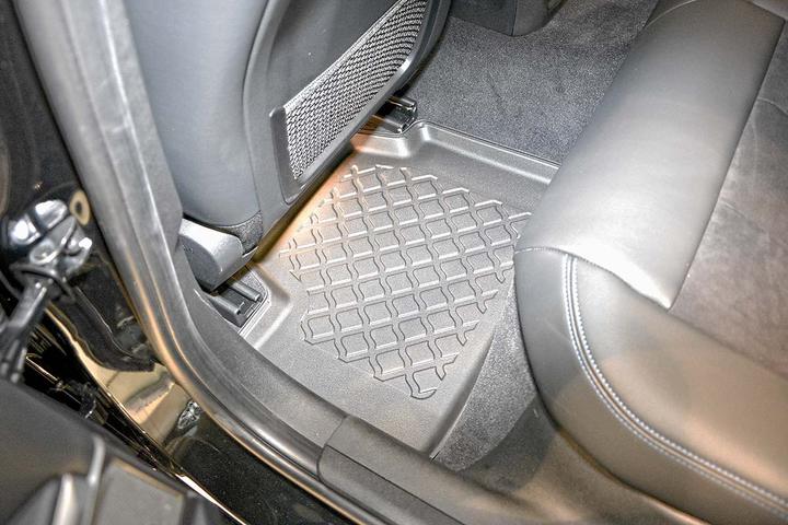 Produktbild Aristar Allwetter Fussmatten für BMW 3er / X-Drive / X-Drive Touring / Plug-in Hybrid (G20, G21,G80) ab 03.2 (1 Set à 3 Fussmatten)