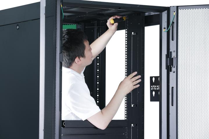 Produktbild APC Easy Rack 42U (42 HE, 19 Zoll Rack)