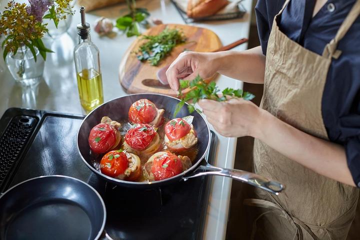 Actual product image Kyocera Ceramic Nonstick Pan with Glass Lid, PFAS-Free, All Heat Sources (Frying pan, Aluminium)