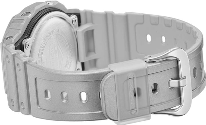 Actual product image G-Shock DW-5600FF-8ER (Chronograph, Sports watch, Digital watch, 43 mm)