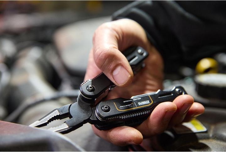 Actual product image DeWalt McLaren / 16-in-1 Multifunktionswerkzeug