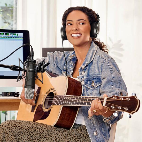 Actual product image RØDE NT1 5th Generation Microphone Black with K&M articulated arm