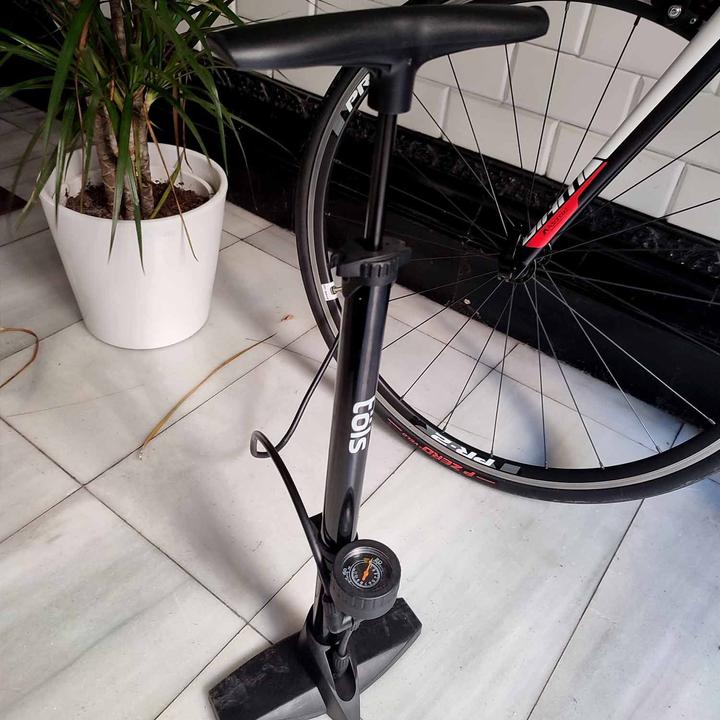 Image du produit Töls Lexia Floor Pump, pompe à pied, noir