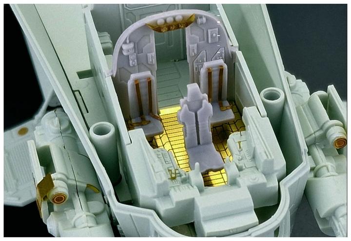 Actual product image Revell The Mandalorian: Razor Crest "Platinum Edition