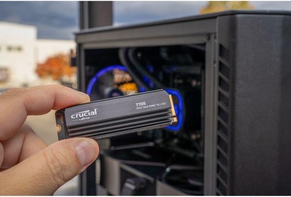 Image du produit Crucial T705 avec dissipateur thermique (2000 Go, M.2 2280)