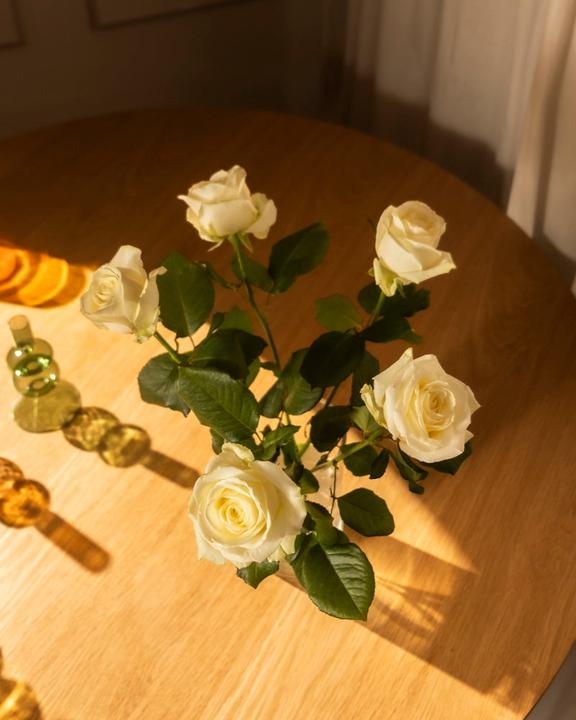Image du produit feey Roses blanches (Fleurs coupées, 20x)
